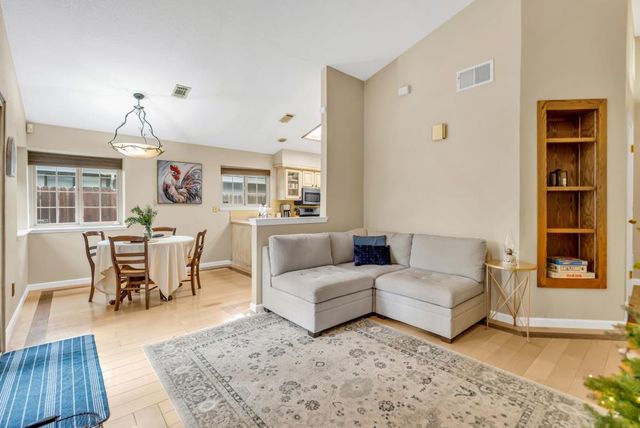 8409 Sunblaze Way, Sacramento, CA 95823