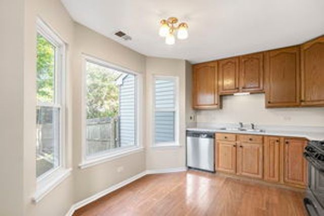 1255 Huntington Drive, Mundelein, IL 60060