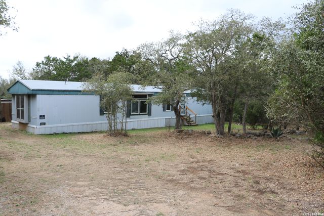 201 County Road 2470, Hondo, TX 78861