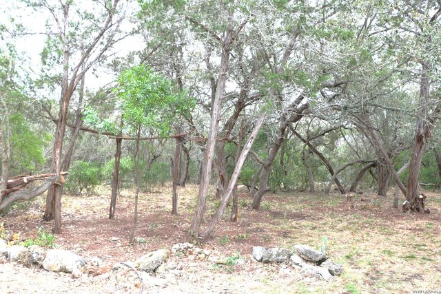 201 County Road 2470, Hondo, TX 78861