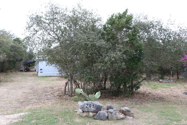 201 County Road 2470, Hondo, TX 78861
