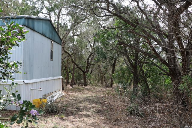 201 County Road 2470, Hondo, TX 78861