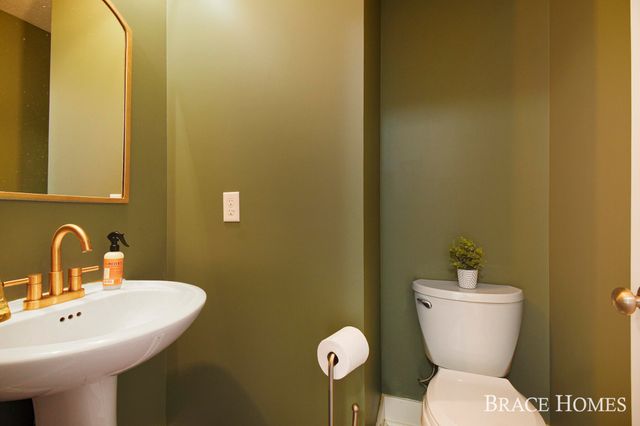 8540 Twin Lakes Drive, Georgetown Twp, MI 49428