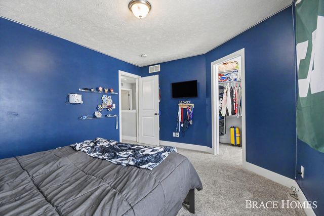 8540 Twin Lakes Drive, Georgetown Twp, MI 49428