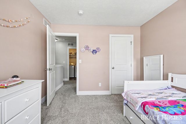 8540 Twin Lakes Drive, Georgetown Twp, MI 49428