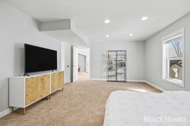 8540 Twin Lakes Drive, Georgetown Twp, MI 49428