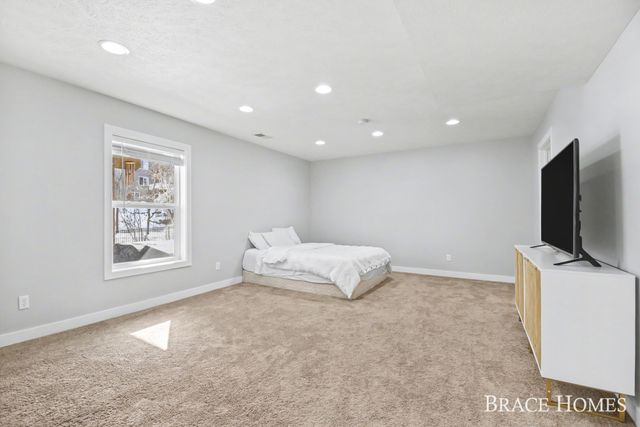 8540 Twin Lakes Drive, Georgetown Twp, MI 49428