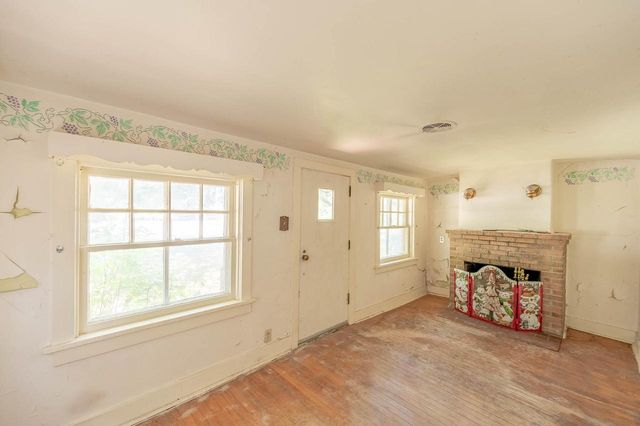 803 E Lisbon ROAD, Oconomowoc, WI 53066