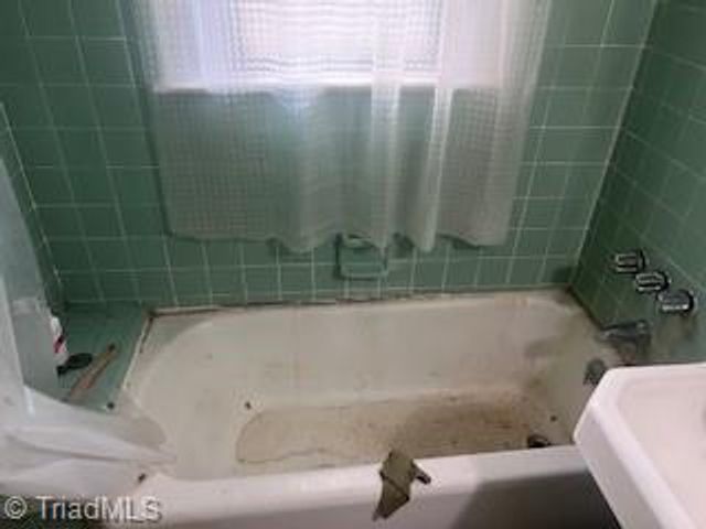 1517 Tucker Street, Greensboro, NC 27405