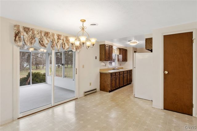 106 Willowcrest Drive, Elbridge, NY 13060