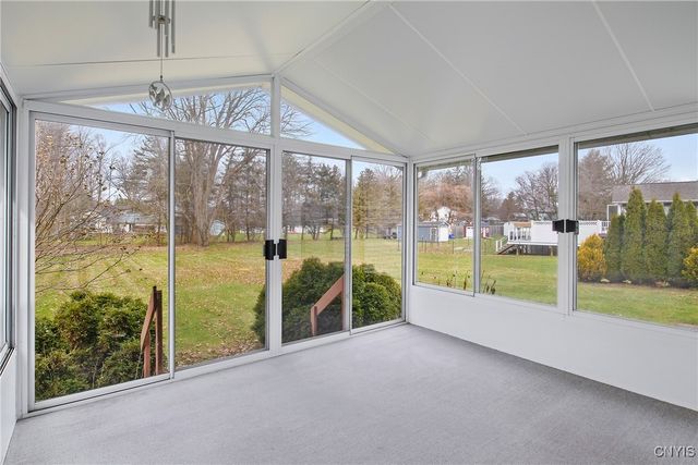 106 Willowcrest Drive, Elbridge, NY 13060