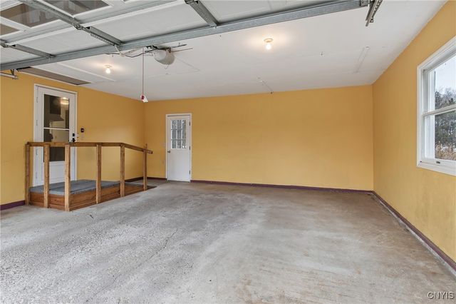 106 Willowcrest Drive, Elbridge, NY 13060