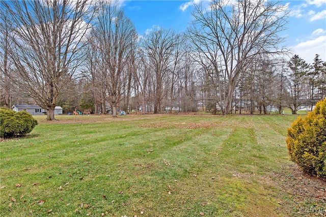 106 Willowcrest Drive, Elbridge, NY 13060