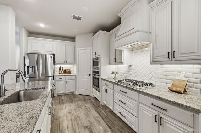 924 Timber Ridge Drive, Justin, TX 76247