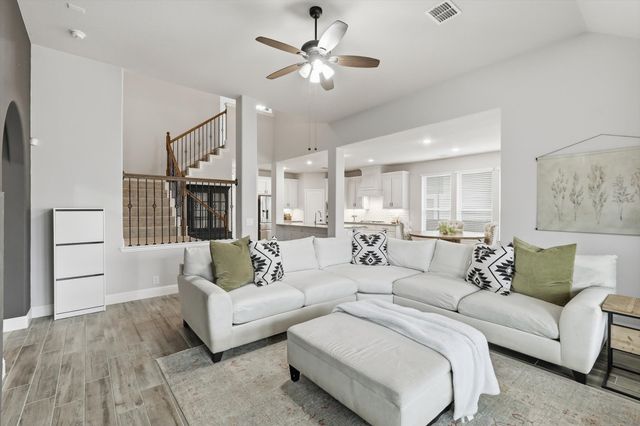 924 Timber Ridge Drive, Justin, TX 76247