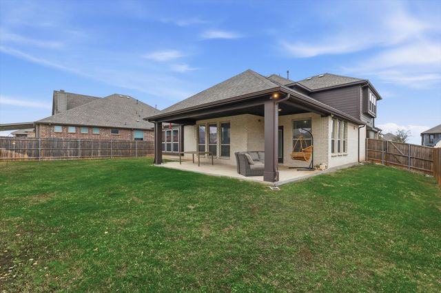924 Timber Ridge Drive, Justin, TX 76247