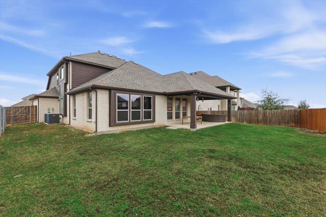 924 Timber Ridge Drive, Justin, TX 76247