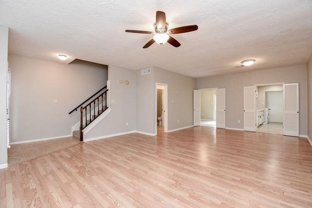 800 Country Place Drive 502, Houston, TX 77079