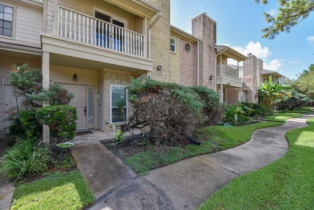 800 Country Place Drive 502, Houston, TX 77079