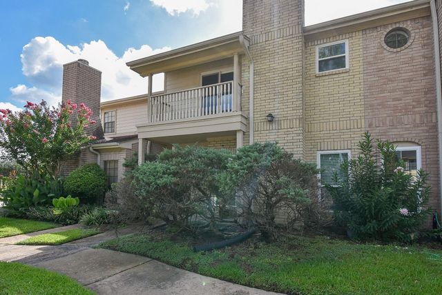 800 Country Place Drive 502, Houston, TX 77079