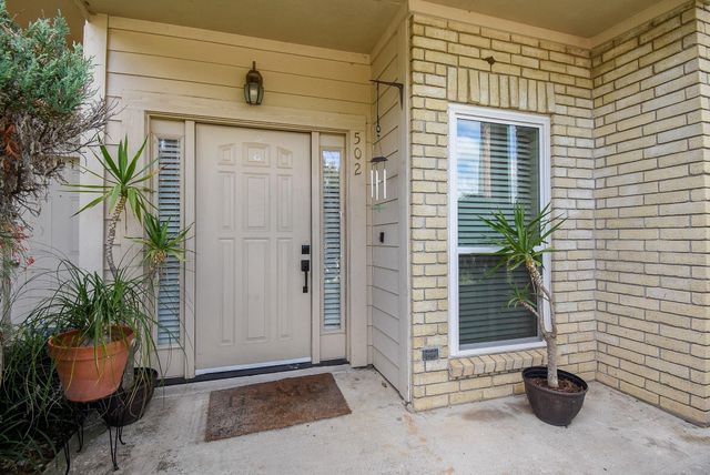 800 Country Place Drive 502, Houston, TX 77079
