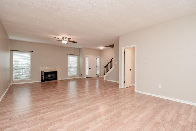 800 Country Place Drive 502, Houston, TX 77079