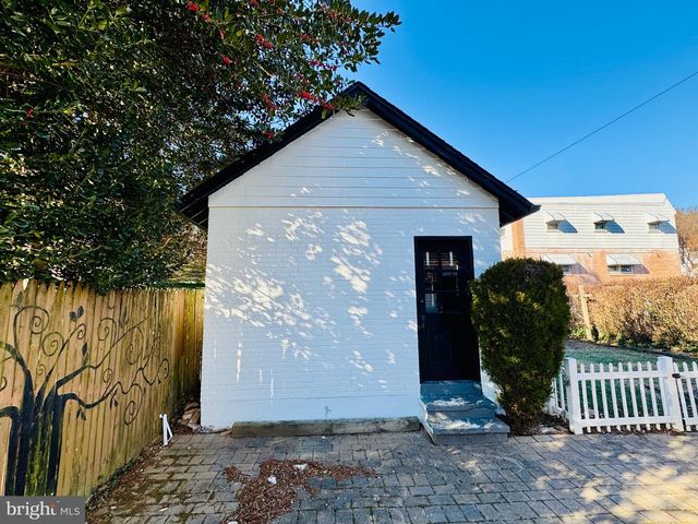 604 CARSONIA AVE, Reading, PA 19606