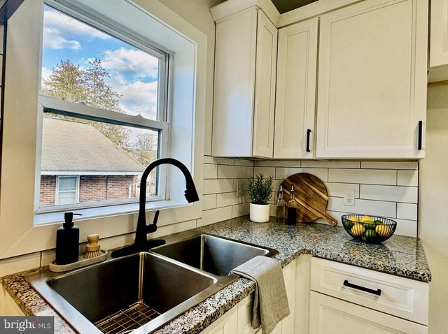 604 CARSONIA AVE, Reading, PA 19606