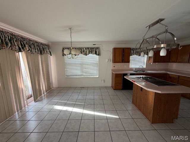 12948 Broadridge Lane, Florissant, MO 63033