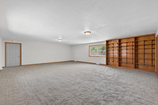 972 E Philhower Road, Beloit, WI 53511