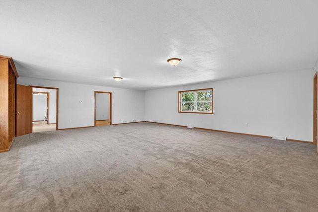 972 E Philhower Road, Beloit, WI 53511