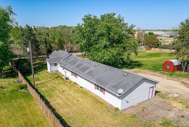 972 E Philhower Road, Beloit, WI 53511