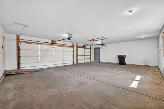 972 E Philhower Road, Beloit, WI 53511