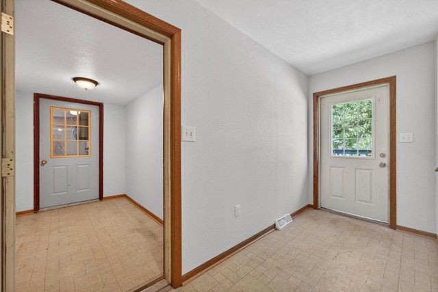 972 E Philhower Road, Beloit, WI 53511