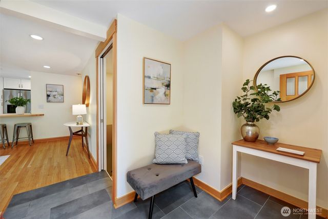 11527 39th Avenue NE, Seattle, WA 98125