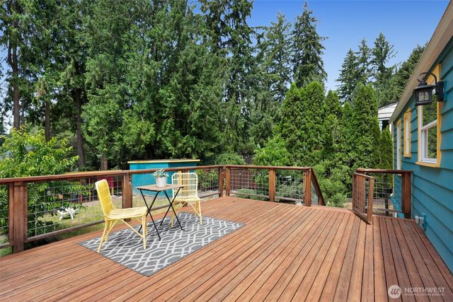 11527 39th Avenue NE, Seattle, WA 98125