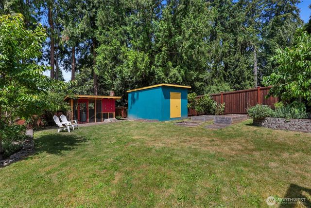 11527 39th Avenue NE, Seattle, WA 98125