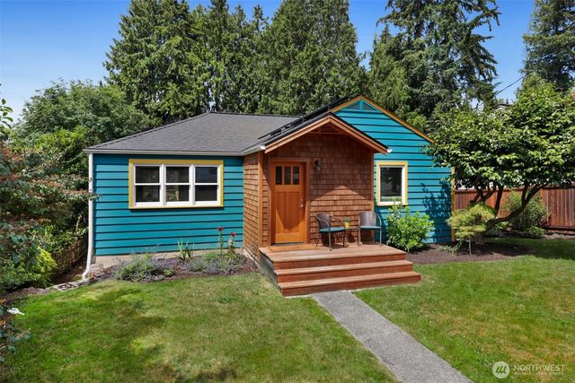 11527 39th Avenue NE, Seattle, WA 98125