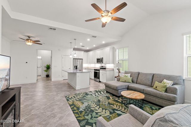 284 Pop Top Lane, Daytona Beach, FL 32124