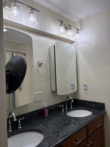 2 Summit Dr. 41, Reading, MA 01867