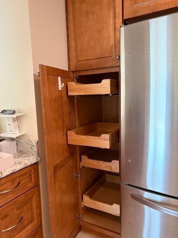 2 Summit Dr. 41, Reading, MA 01867