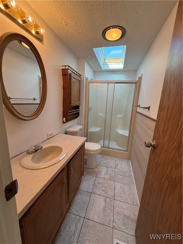 8 Holly Lane, Cheektowaga, NY 14227