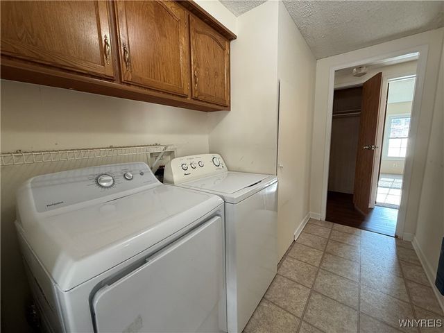 8 Holly Lane, Cheektowaga, NY 14227