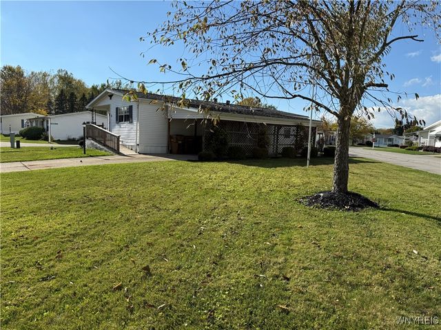 8 Holly Lane, Cheektowaga, NY 14227