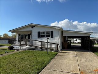 8 Holly Lane, Cheektowaga, NY 14227