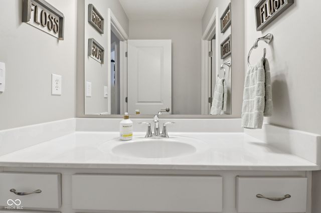 6897 Woodward Way, Plainfield, IN 46168