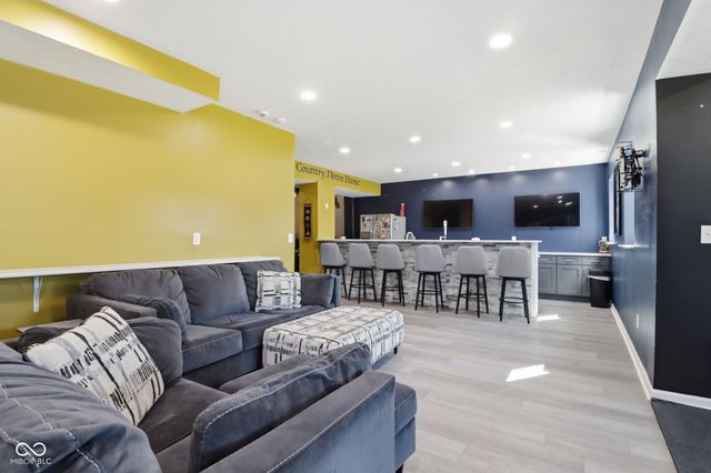 6897 Woodward Way, Plainfield, IN 46168