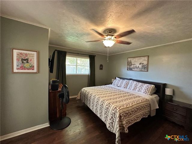 103 Oxford Street, Victoria, TX 77904