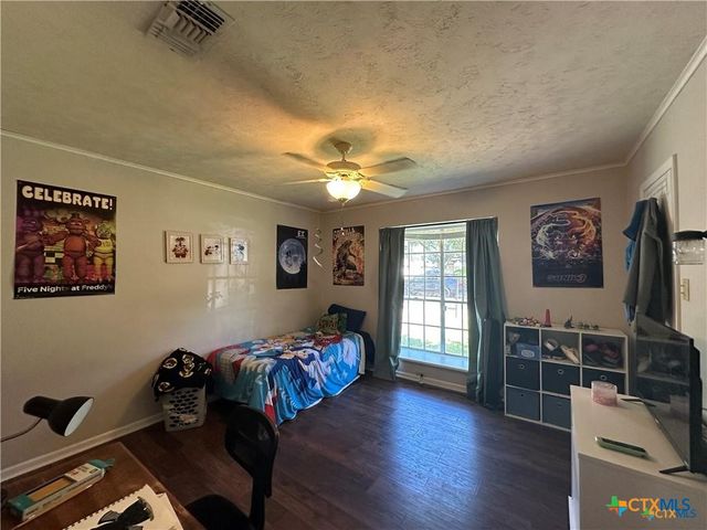 103 Oxford Street, Victoria, TX 77904