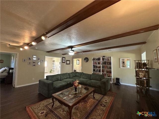 103 Oxford Street, Victoria, TX 77904